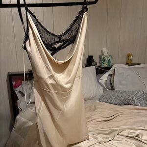 Chic Strapless Cream Dress